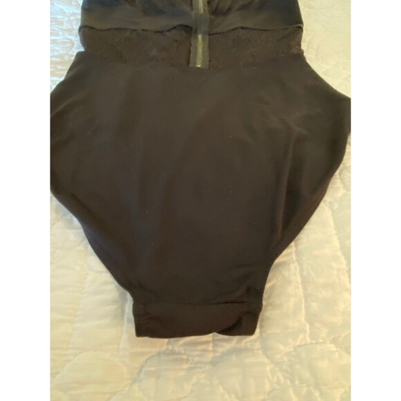 Womens Swimsuit One Piece  Size ?? Large Black w/zipper & Lace Inserts Pool - Picture 12 of 12